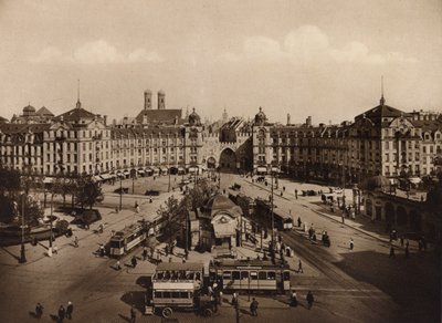 Munchen / München: Karlplatz-Rondell a Karlstorral (fekete-fehér fotó) alkotó: German Photographer