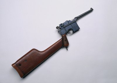 Mauser öntöltő 7,63 mm-es pisztoly M1896,1898 kb. alkotó: German School
