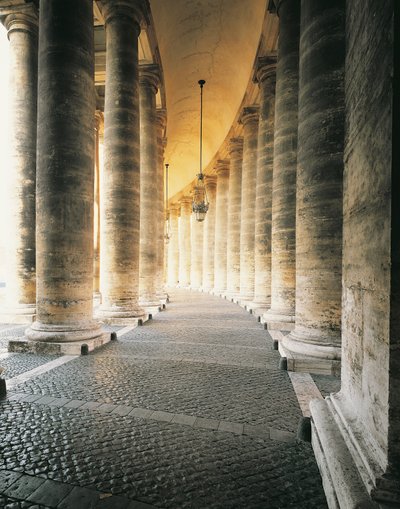Részlet a Szent Péter téri oszlopcsarnokból alkotó: Gian Lorenzo Bernini