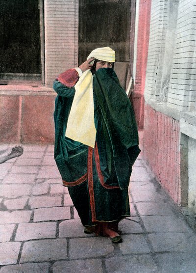 Perzsa nő népviseletben, 1890 körül. alkotó: Gillot