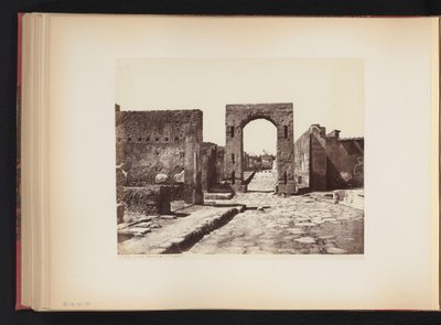 Kilátás a Strada Mercurióra Pompeiiben, Olaszországban Strada Mercury. (Pompei) (cím a tárgyon) alkotó: Giorgio Sommer (attributed to)