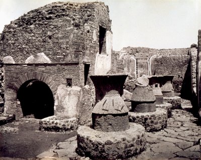 Pompei: egy pék dolgozószobája alkotó: Giorgio Sommer