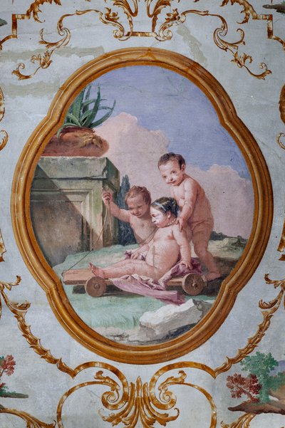 Vendégszálló, a Putti szobája, medál puttival: "Három putti és egy szekér" alkotó: Giovanni Battista Tiepolo