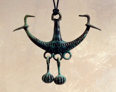 Horgony alakú medál, bronz ékszerek, Axioupolisból, Görögországból, Görög civilizáció, Kr.e. 8-7. alkotó: Greek