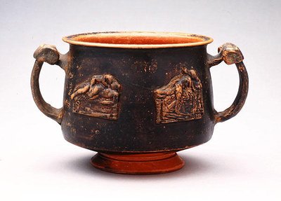 Kantharosz domborművel, Pergamonban találták, Kr.e. 100 körül (kerámia) alkotó: Greek