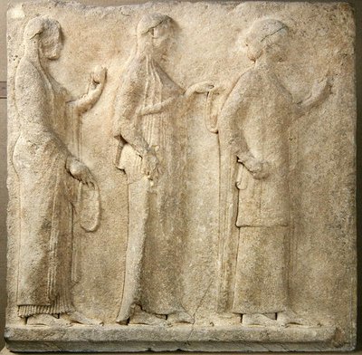 A három grácia, dombormű a Theorák átjárójából, Thaszoszból, Kr.e. 470 körül (márvány) alkotó: Greek