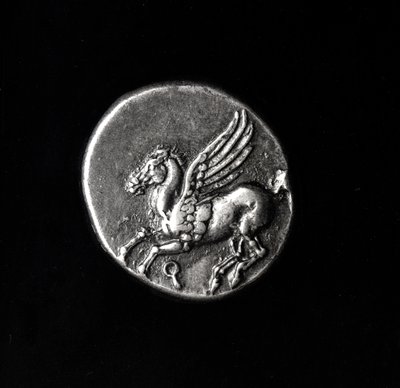 Pegazust ábrázoló érme hátoldala, Korinthusból, Kr.e. 700-300 (fém) alkotó: Greek School