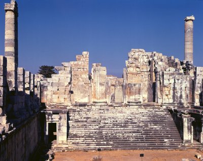 Apollón templomának nagy lépcsője, ie 336 körül alkotó: Greek School