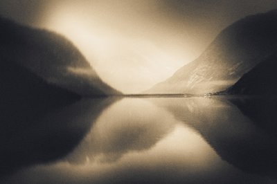 A Misty Fjord tükörképe alkotó: Gustav Davidsson