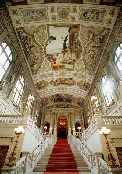 Bécsi Burgtheater (Udvari Színház), lépcsőház (balra): Taorminai színház alkotó: Gustav Klimt