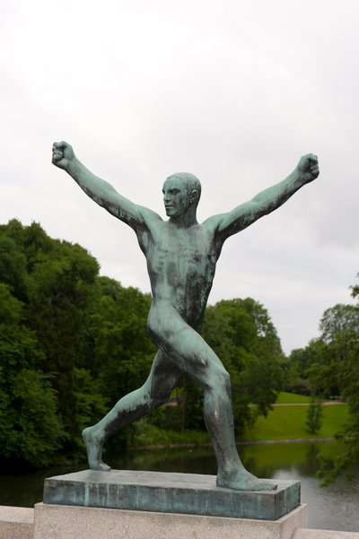 Örömteli ember szobor a Frogner Parkban, Oslo, Norvégia (bronz) alkotó: Gustav Vigeland