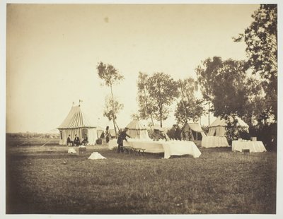 A császári asztal elkészítése, Camp de Châlons, 1857. alkotó: Gustave Le Gray