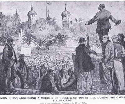 John Burns beszédet mond a dokkmunkások gyűlésén a Tower Hillen az 1892-es nagy sztrájk idején, a Cassells History of the British People című könyvből, amelyet a Waverley Book Company Limited adott ki, 1940 körül. alkotó: H. H. Flere