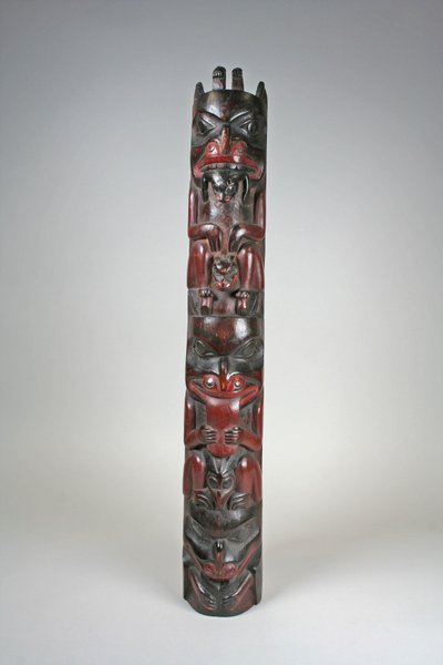 Totem Pole modell alkotó: Haida