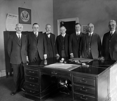 Federal Reserve Board, balról jobbra: Sec