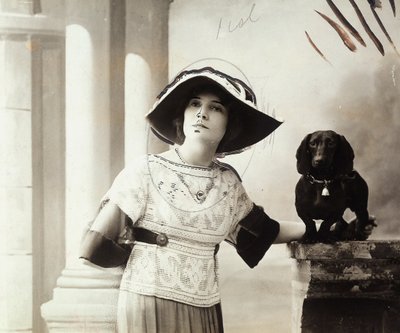 Pierre Frondaie francia színész portréja, Michelle színházi szerepében. alkotó: Henri Manuel