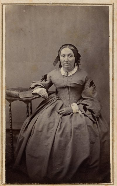 Női portré,1860-as évek (fotó) alkotó: Henrietta M. Hart
