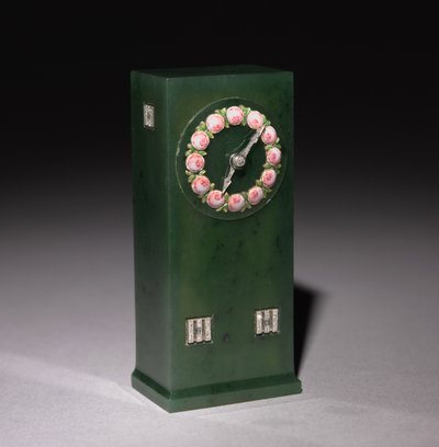 Óra, Peter Carl Fabergé (1846-1920) cége, 1903 után (jáde, arany, zománc, gyémánt) alkotó: Henrik Wigstrom