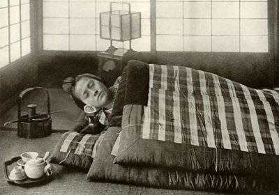 Lefekvés ideje Japánban, 1910. alkotó: Herbert Ponting