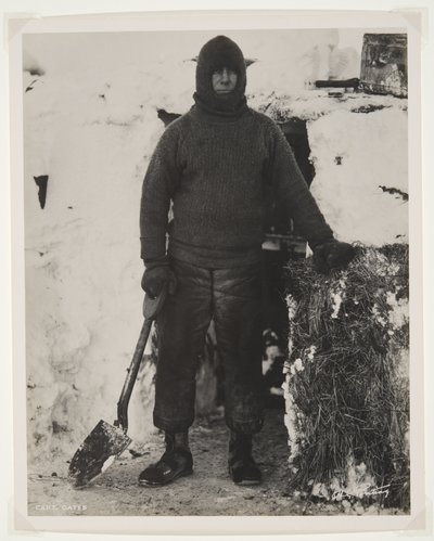 Oates százados a Terra Nova-expedíció során (1910-13) a Déli-sarkra (bromid nyomat) alkotó: Herbert Ponting