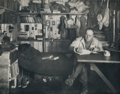 Scott kapitány a naplóját írja a Cape Evans-i kunyhóban, 1911, 1914. alkotó: Herbert Ponting