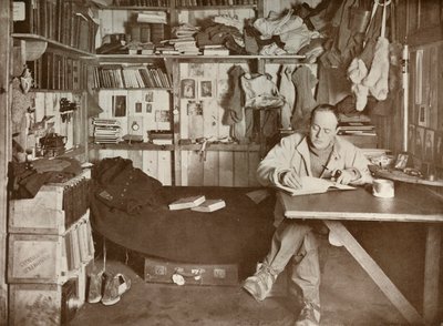 Scott kapitány a barlangjában, 1911, 1913 alkotó: Herbert Ponting