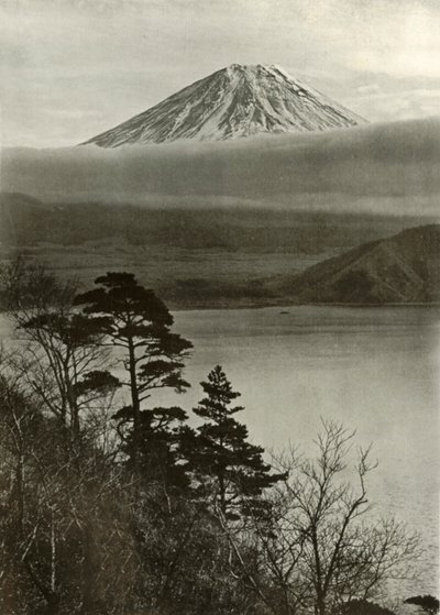 Fuji közepes nocler gerincből, 1910. alkotó: Herbert Ponting