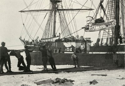 Motoros szánkó leszállása, c19101913, 1913 alkotó: Herbert Ponting
