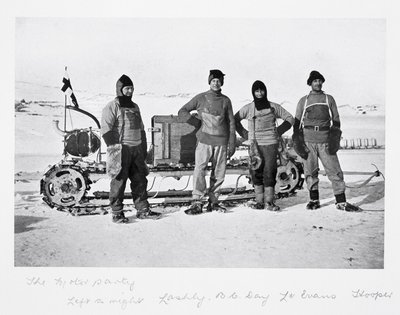 Motoros parti – balról jobbra: Lashly, Day, Evans és Hooper” a „Scott utolsó expedíciójából” alkotó: Herbert Ponting