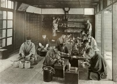 Namikawas Workroom, 1910. alkotó: Herbert Ponting