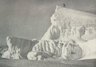 Egy jéghegy csúcsán, c1911, 1913 alkotó: Herbert Ponting