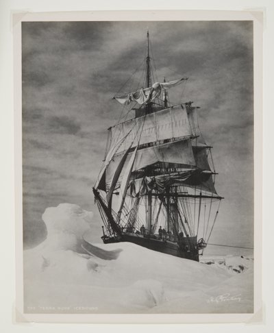 A Terra Nova Icebound (bromid nyomat) alkotó: Herbert Ponting