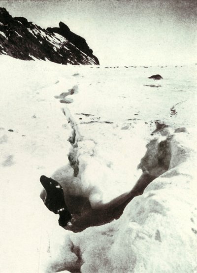 Az árapály-repedés a Razorback-szigeten, 1911, 1913 alkotó: Herbert Ponting