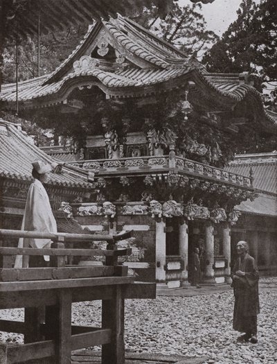 The Yomei Gate at Nikko (b/w photo) alkotó: Herbert Ponting
