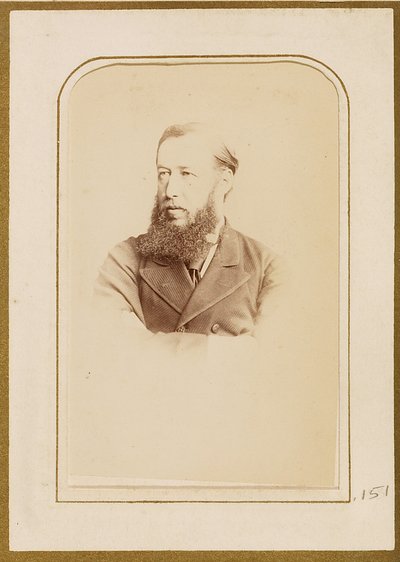 [Egy férfi portréja] alkotó: Hills and Saunders