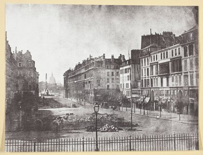 Rue Royale és az 1848-as barikádok maradványai alkotó: Hippolyte Bayard