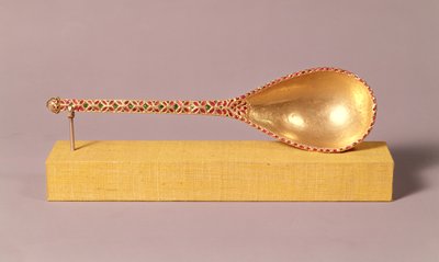 Rubinnal, smaragddal és gyémánttal díszített ünnepi kanál, mogul (arany és drágakövek) alkotó: Indian School