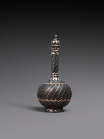 Lombik és fedél és állvány vagy fémötvözetből készült edény, ezüsttel kirakva, 1700-99 alkotó: Indian School