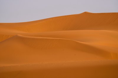 Ergg Chebbi homokdűnéi, Szahara sivatag, Marokkó, 2022 (fotó) alkotó: Ira Block