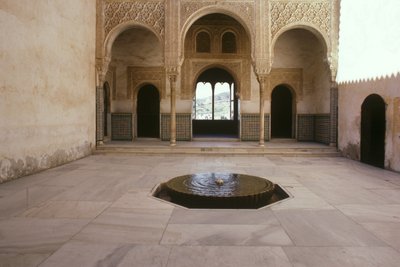 A Mexuar terasz alkotó: Islamic School
