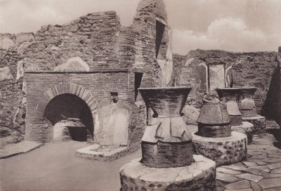 Kiln and Mills, Owen és Mill alkotó: Italian Photographer