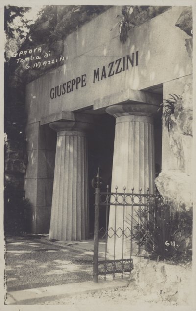 Genova, Giuseppe Mazzini sírja (f/w fotó) alkotó: Italian Photographer
