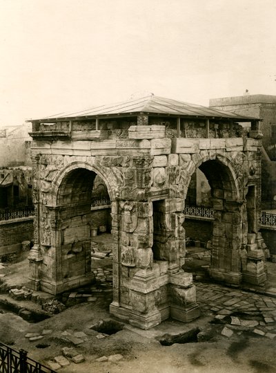 Marcus Aurelius boltív a restaurálás után, Tripoli, Líbia alkotó: Italian Photographer