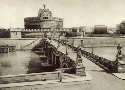 St Angelo kastély és híd alkotó: Italian Photographer