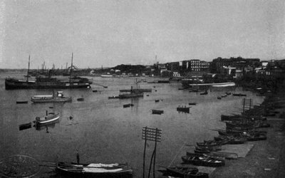Taranto, Általános panoráma és kis tenger (f / w fotó) alkotó: Italian Photographer