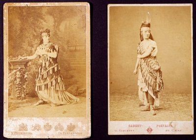 Teresa Stolz és Antonietta Pozzoni Aida jelmezben (zselatin ezüst nyomat) alkotó: Italian Photographer