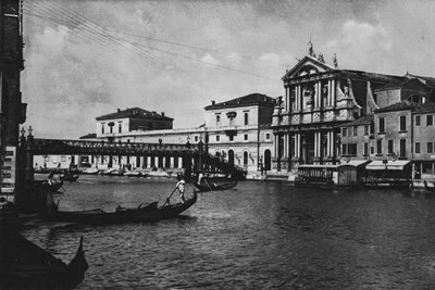 Velence, jezsuita templom és pályaudvar (f/w fotó) alkotó: Italian Photographer