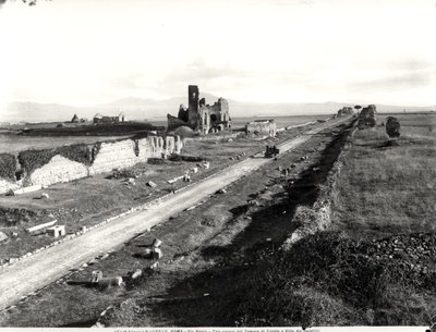 Kilátás a Via Appiára a lerombolt Herkules-templommal és a Villa dei Quintilivel alkotó: Italian Photographer Italian Photographer