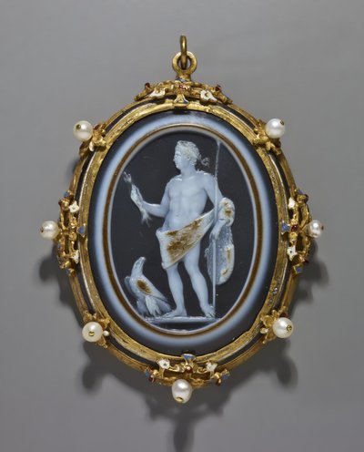 Cameo egy római császárt Jupiterként ábrázolva, Cameo: római, i.sz. 41–54, Keret: olasz, 16. század vége (kameó: szardonyx; keret: arany, zománc és gyöngy) alkotó: Italian School
