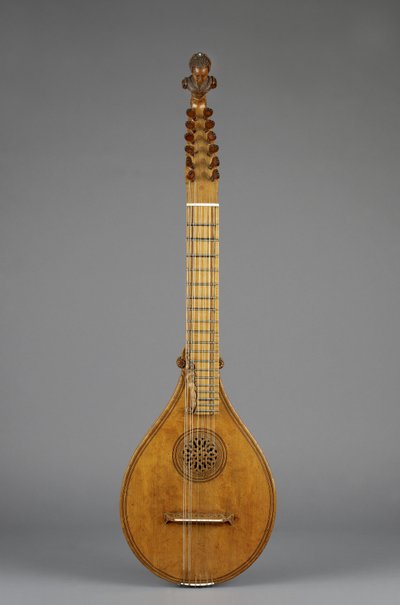 Cittern (Kréta) (juhar, kék kő, elefántcsont) alkotó: Italian School